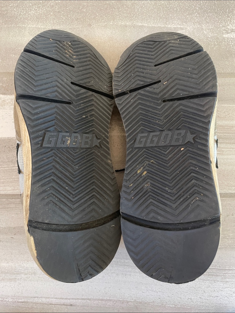 Golden Goose Running Sole Ice Taupe Black Women’s 37 *FLAWS* - Picture 13 of 16